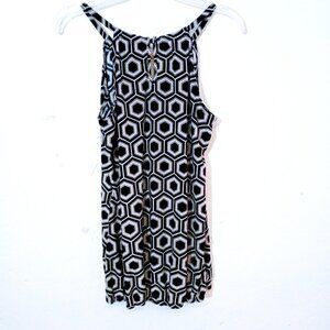 WOMEN'S INC INTERNATIONAL CONCEPTS BLACK AND WHITE TANK TOP.  SIZE M